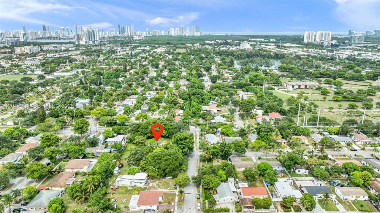 1585 NE 158th St , North Miami Beach, FL 33162 Photo