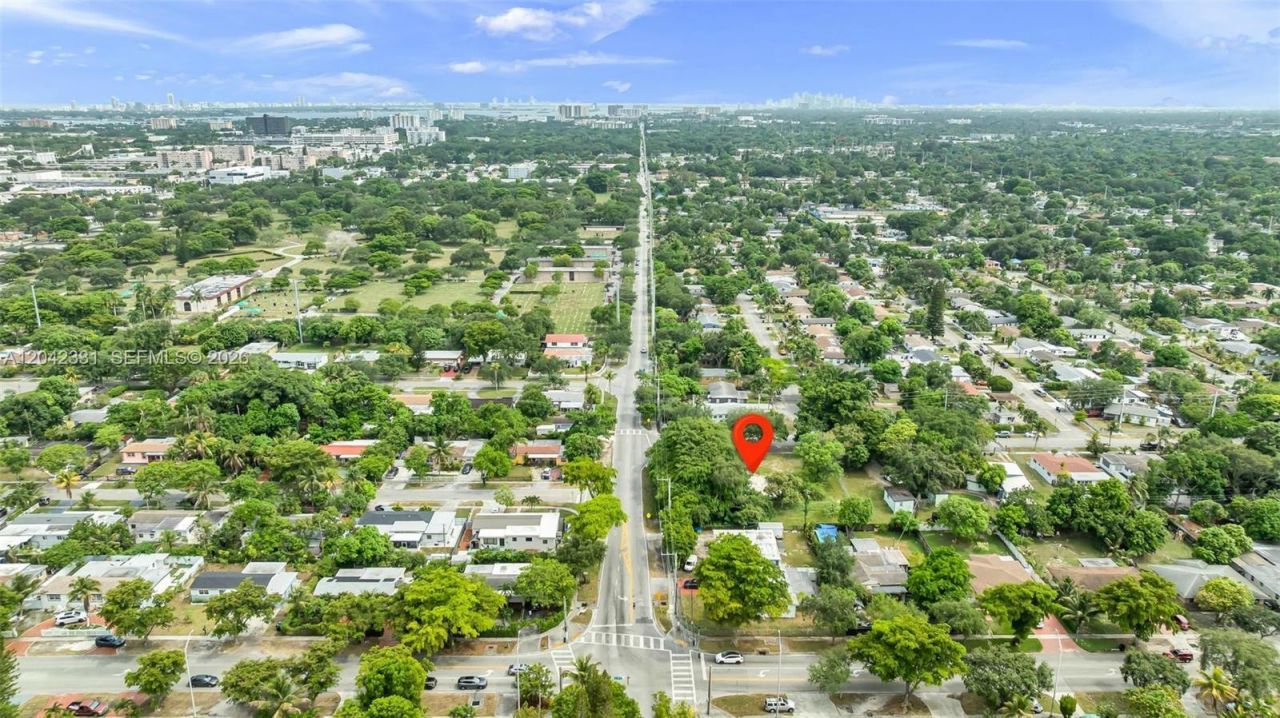 1585 NE 158th St , North Miami Beach, FL 33162 Photo