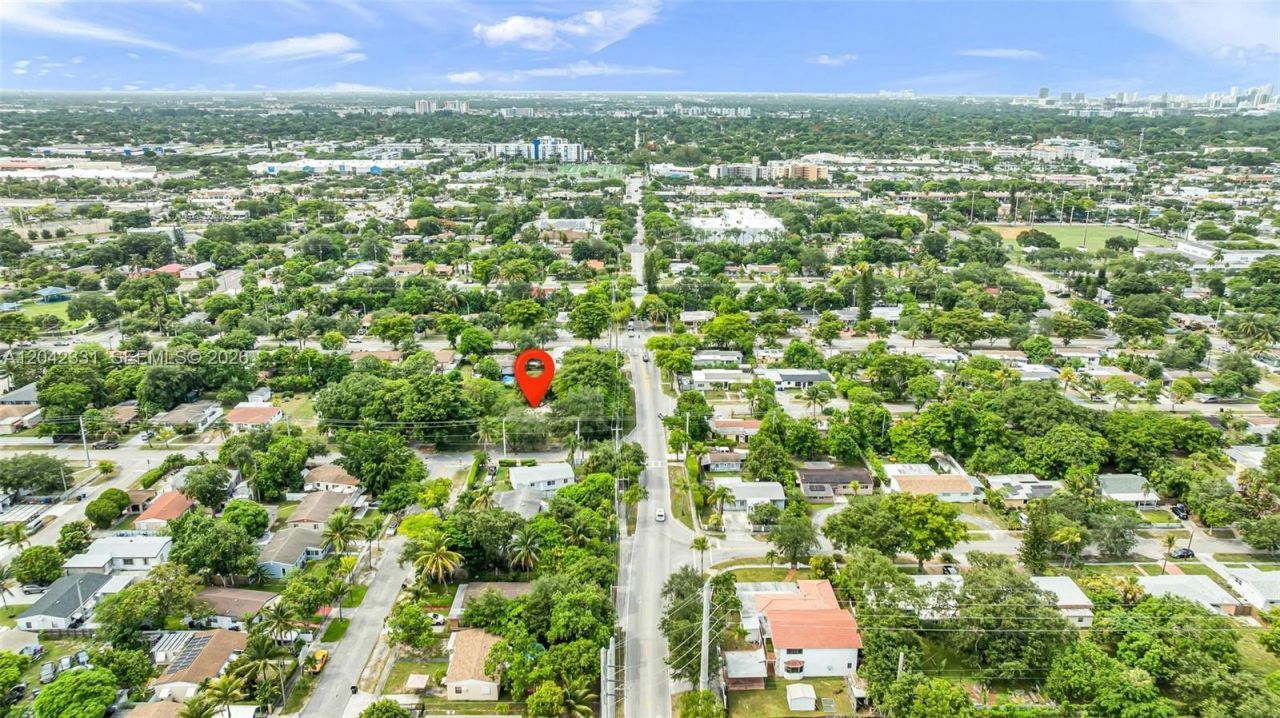 1585 NE 158th St , North Miami Beach, FL 33162 Photo