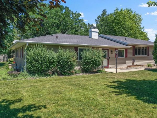 3112 SHELDON DRIVE, Oshkosh, WI 54904