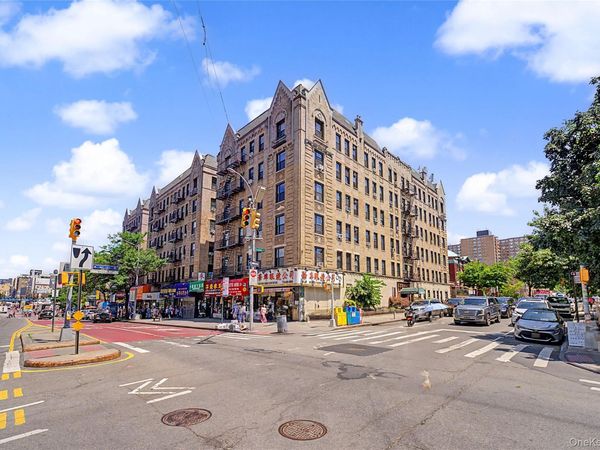 136-05 Sanford Avenue, Unit 3A, Flushing, NY 11355