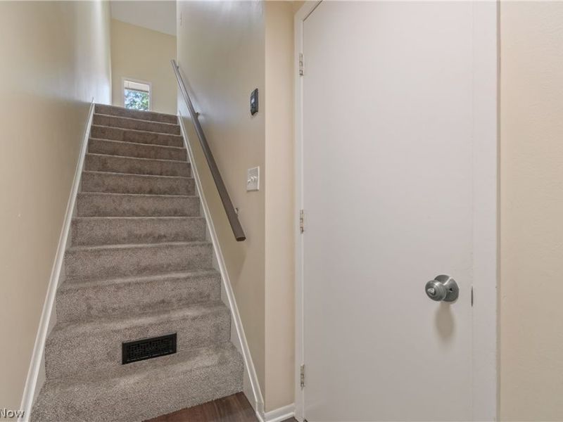 622 James Avenue, Cuyahoga Falls, OH 44221 Photo 6
