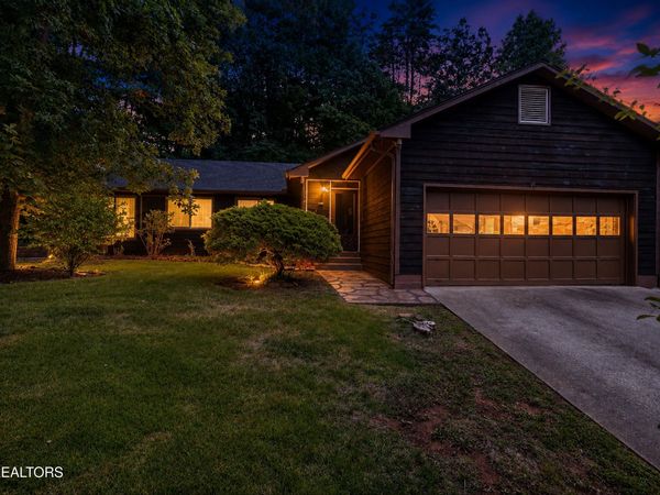 112 Wedgewood Rd, Oak Ridge, TN 37830