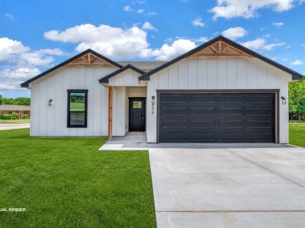 806 S Avenue Q, Clifton, TX 76634