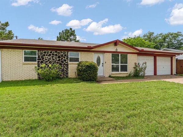 6101 Whitley Road, Watauga, TX 76148