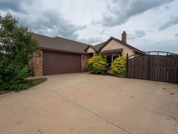 3324 Shawnee Trail, Lake Worth, TX 76135