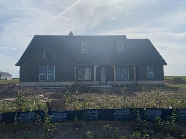 181 Sunny Side Road, Valley View, TX 76272