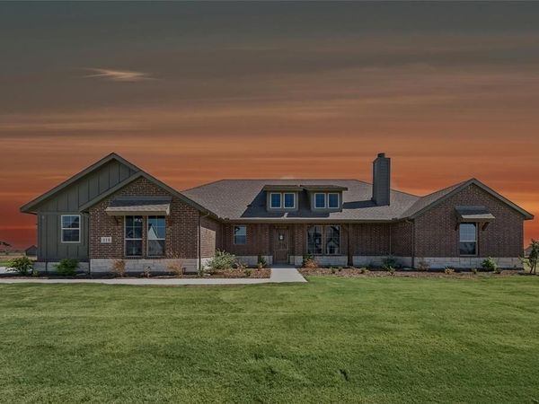 118 Sunny Side Road, Valley View, TX 76272