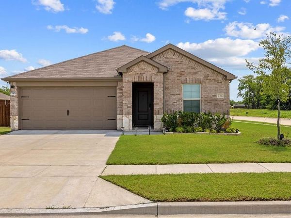 206 Nokota Drive , Leonard, TX 75452