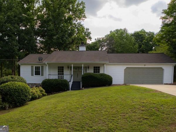 60 Lakeside Dr, Covington, GA 30016