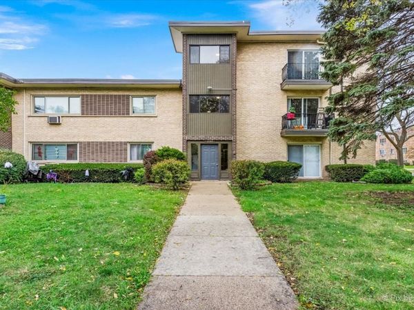 1100 N Wheeling Road , Unit 3B, Mount Prospect, IL 60056