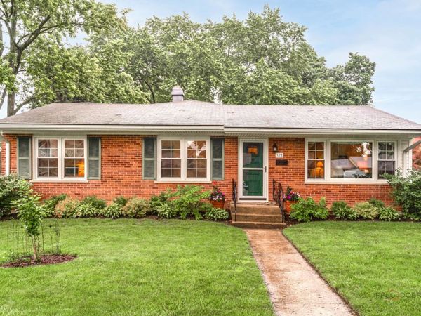 528 Ames Street, Libertyville, IL 60048