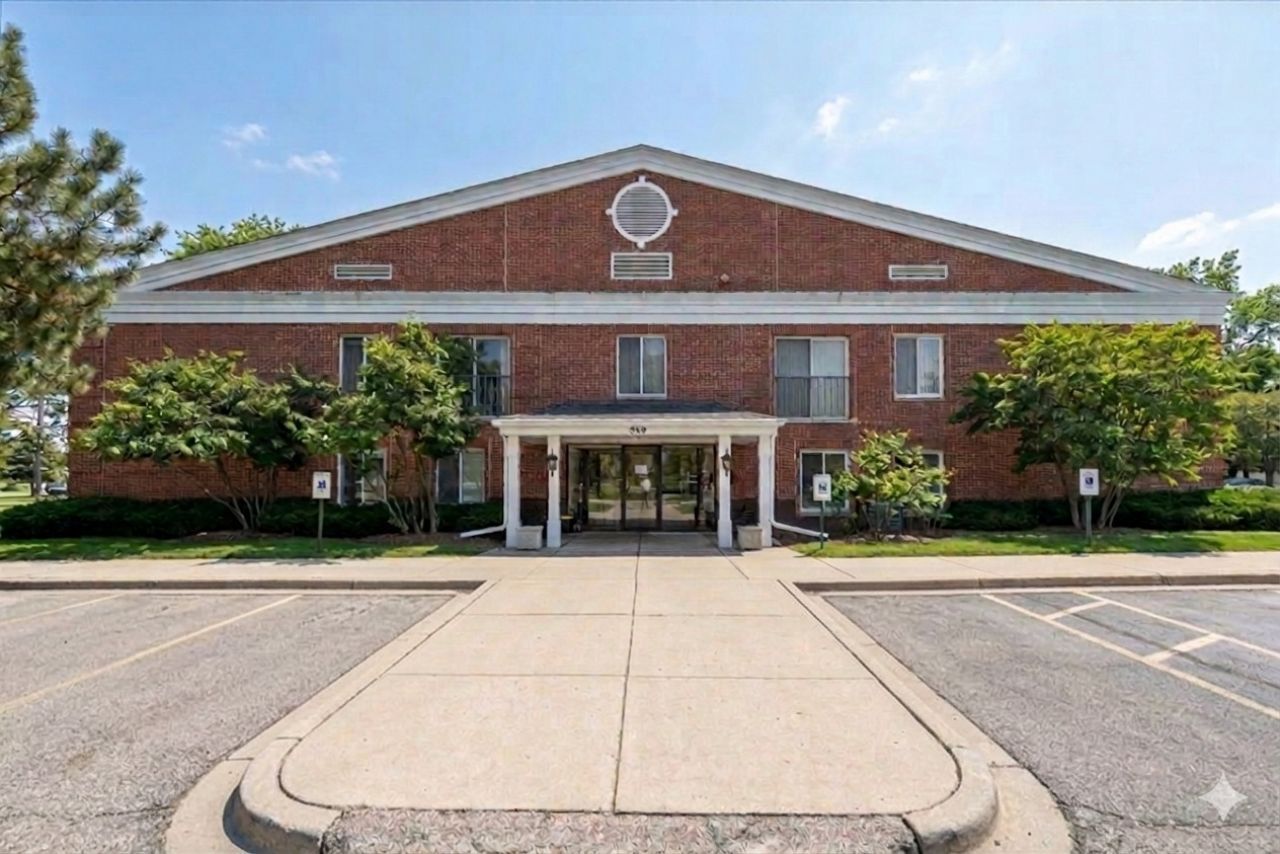800 Ridge Road, Unit 117, Wilmette, IL 60091 Main Photo