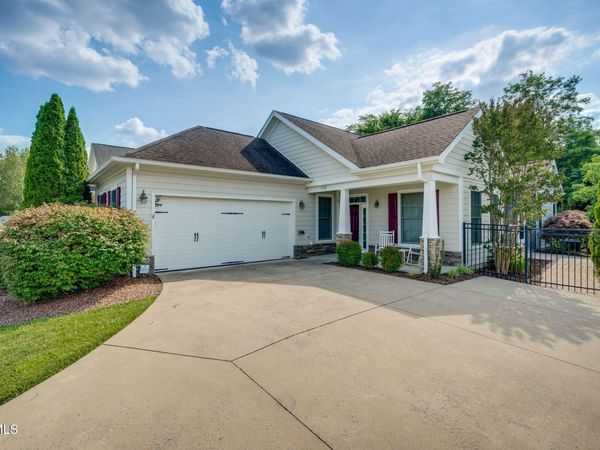 130 Devonshire Avenue, Johnson City, TN 37601