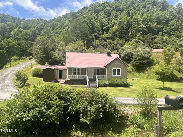 1012 Ward Fork Road, Grundy, VA 24614