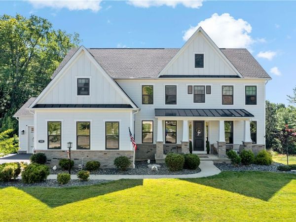 125 Abigail Dr, Mars, PA 16046