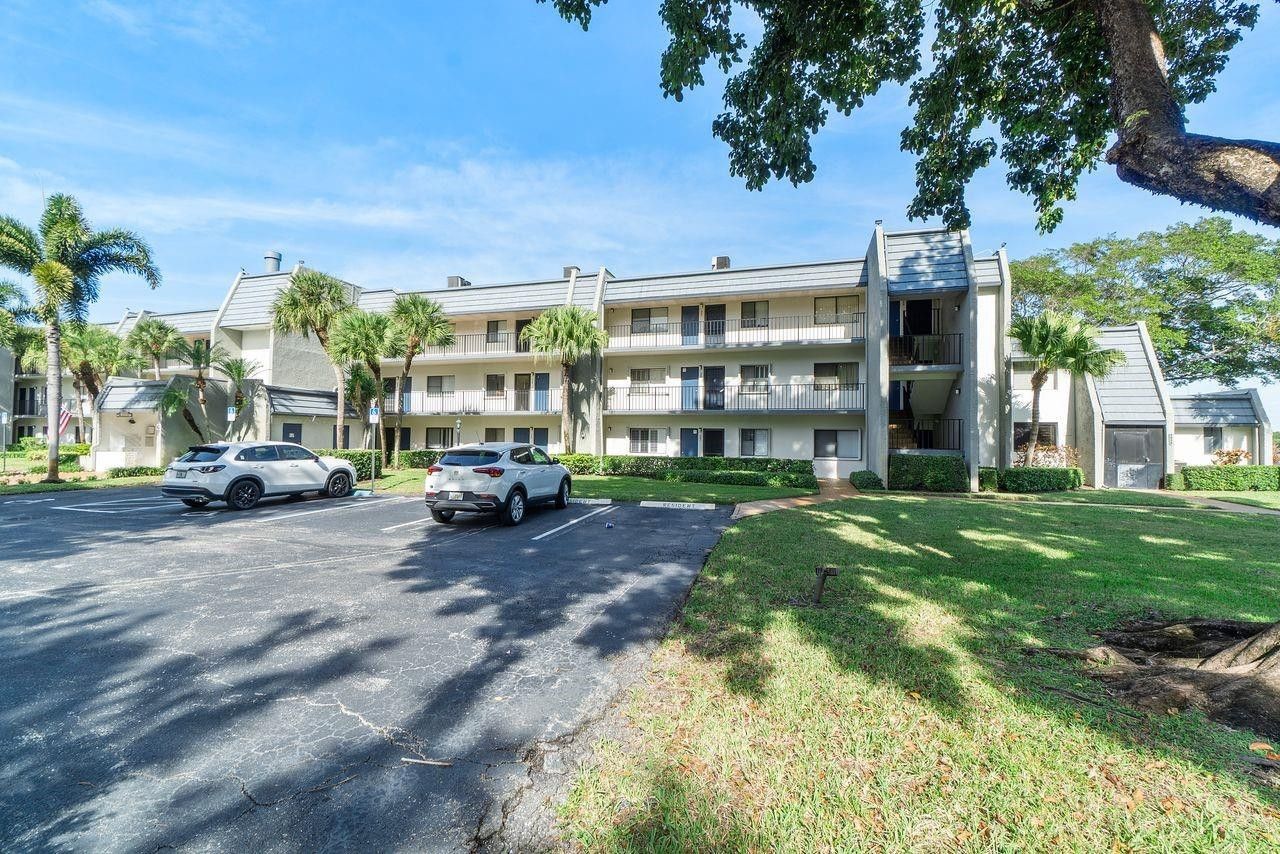 4832 Esedra Court, Unit 206, Lake Worth, FL 33467 Photo