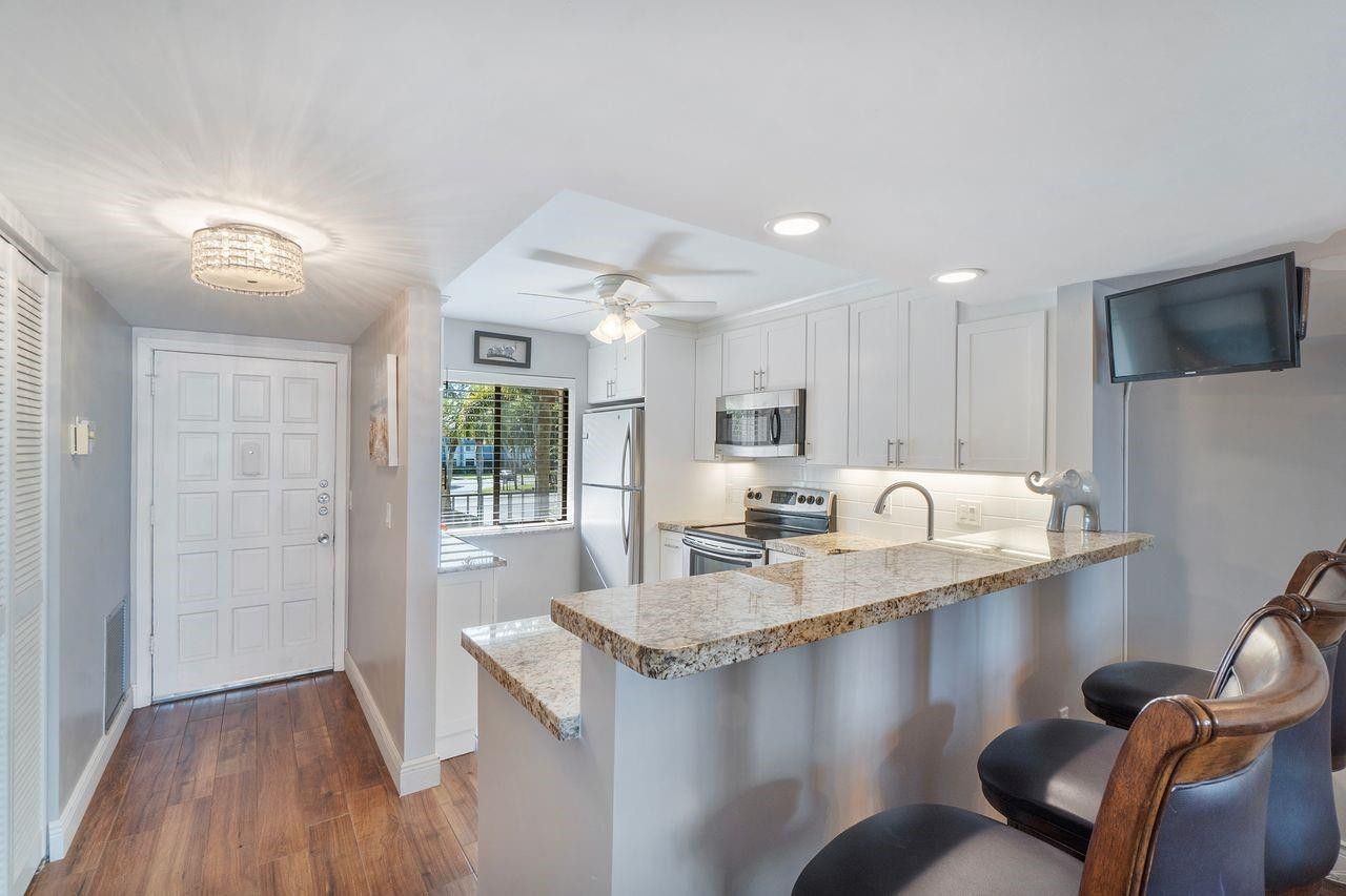 4832 Esedra Court, Unit 206, Lake Worth, FL 33467 Photo
