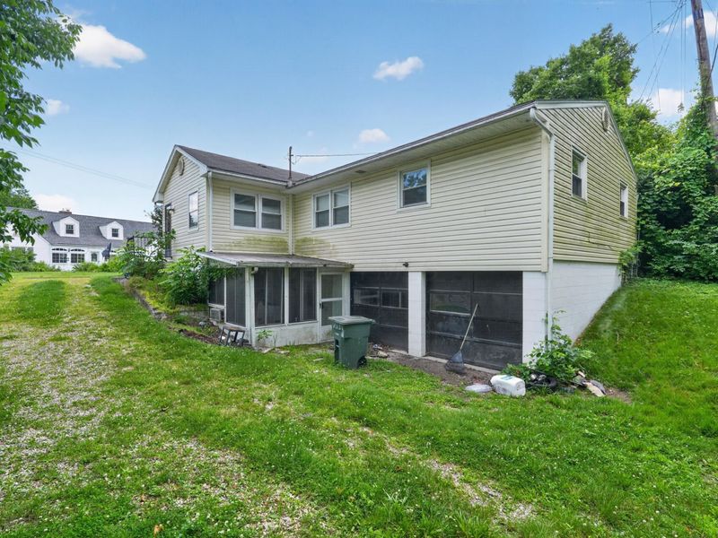 5216 Bagley Road , Columbus, OH 43232 Photo 12