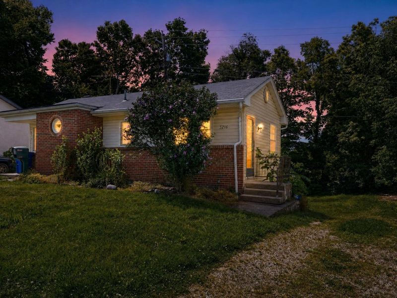 5216 Bagley Road , Columbus, OH 43232 Photo 2
