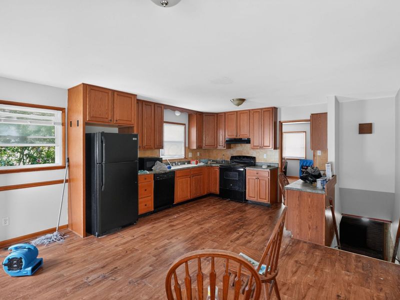 5216 Bagley Road , Columbus, OH 43232 Photo 5