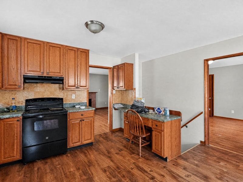 5216 Bagley Road , Columbus, OH 43232 Photo 6