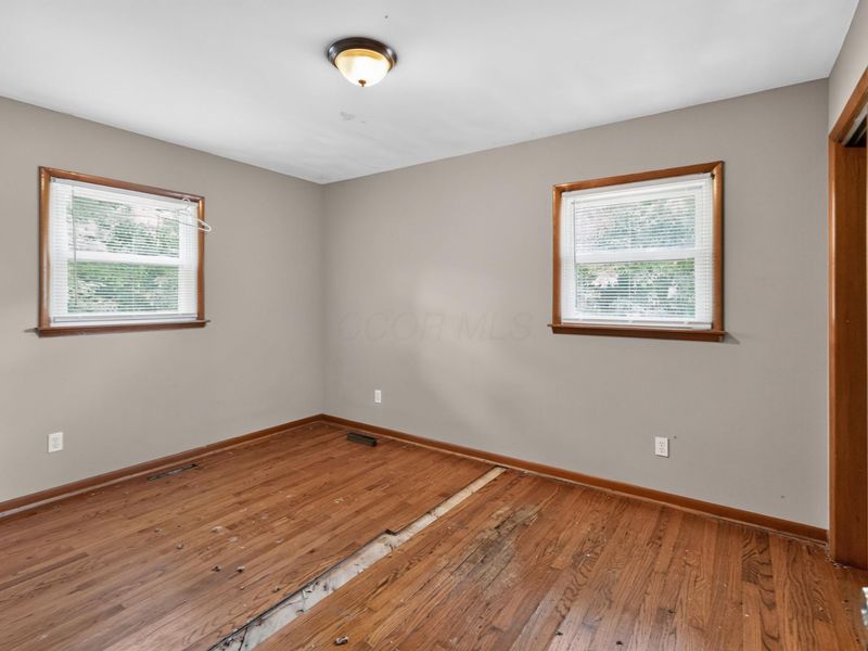 5216 Bagley Road , Columbus, OH 43232 Photo 7