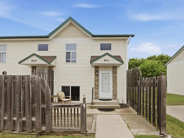 841 37th Avenue N, Fargo, ND 58102