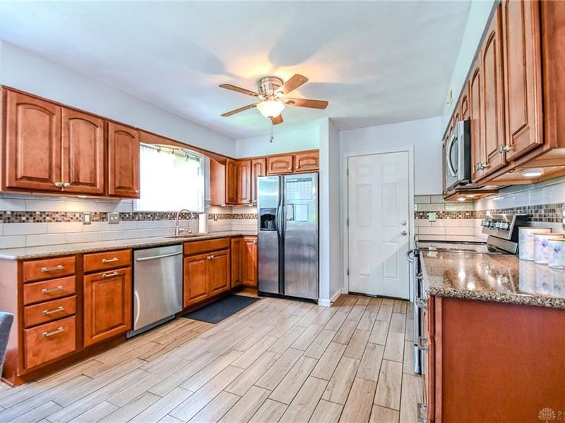 2104 Crab Tree Drive, Beavercreek, OH 45431 Photo 16