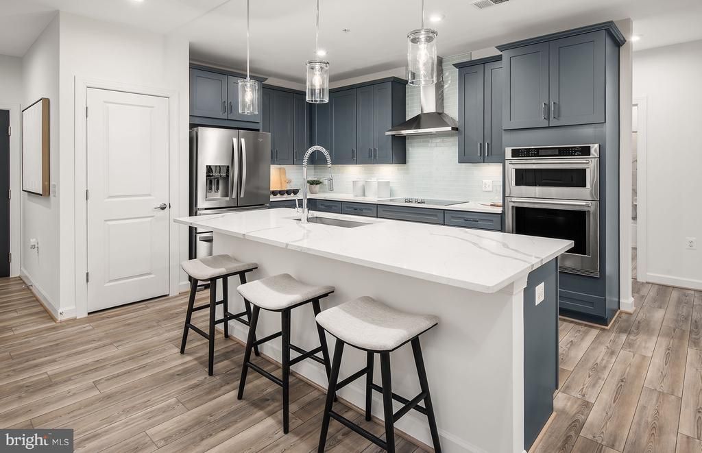 5821 Moonstone Way, Unit 302, Haymarket, VA 20169 Main Photo