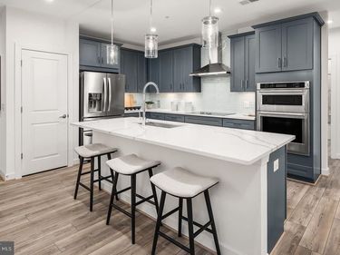 5821 MOONSTONE WAY, Unit 302, HAYMARKET, VA 20169
