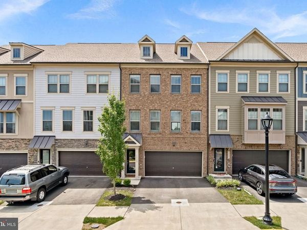 1093 VENIFENA TERRACE SE, LEESBURG, VA 20175