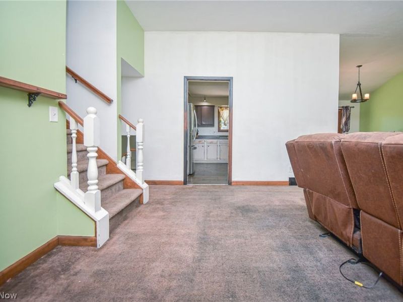 816 Bennett Drive, Elyria, OH 44035 Photo 5