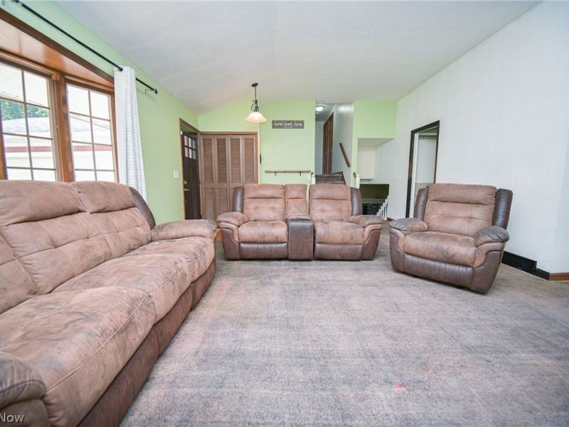 816 Bennett Drive, Elyria, OH 44035 Photo 6