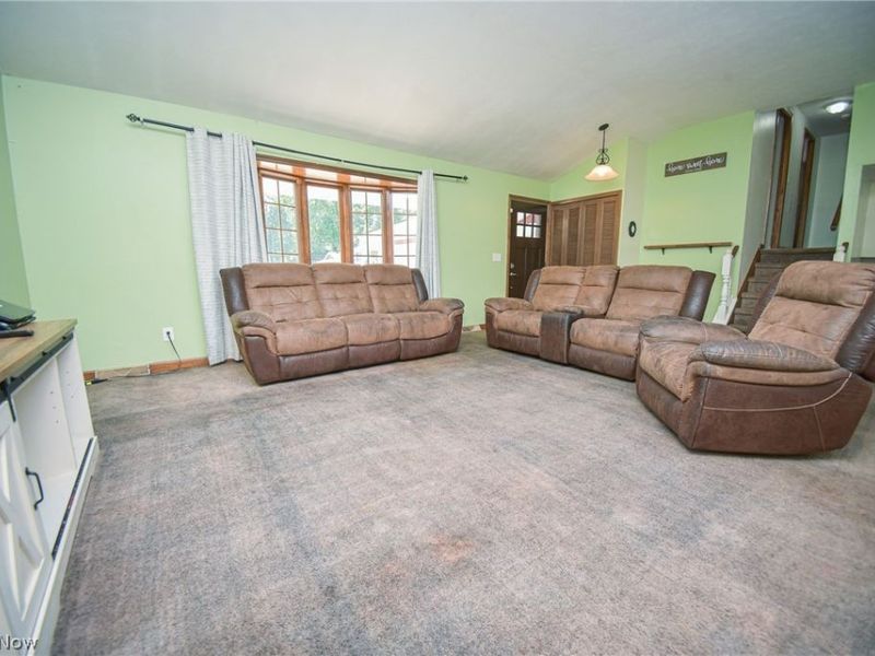 816 Bennett Drive, Elyria, OH 44035 Photo 7