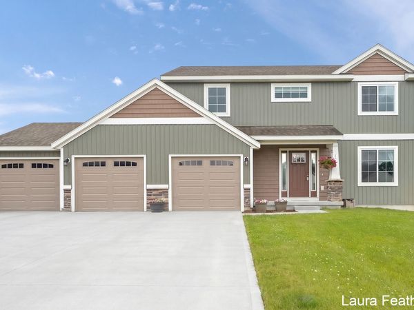 11740 Ridge Water Drive NE, Sparta, MI 49345