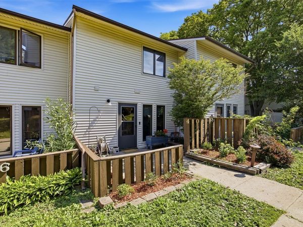 410 Hawaii Court , Iowa City, IA 52246