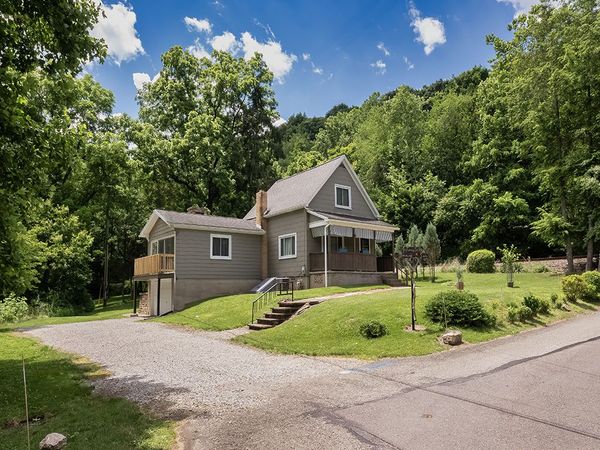 2 Ferry Street, East Vandergrift, PA 15629