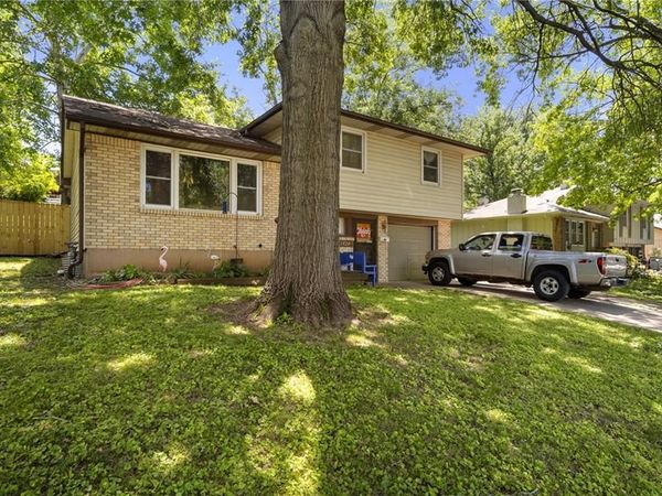 1729 N McCoy Street, Independence, MO 64050