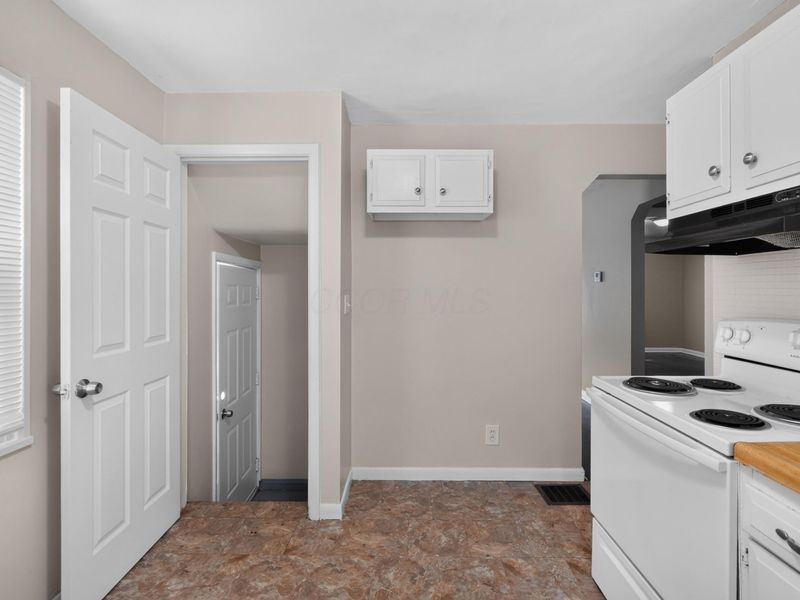 852 S Hampton Road , Columbus, OH 43227 Photo 11
