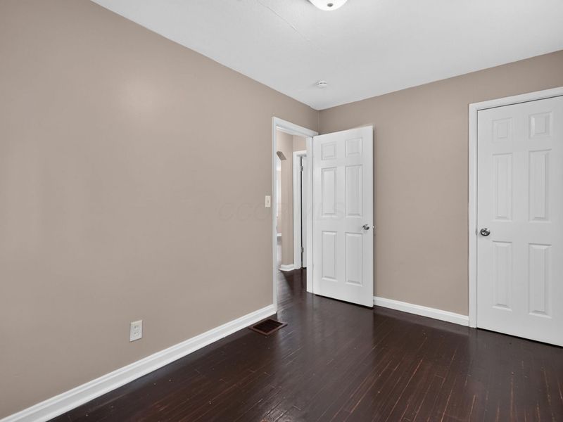 852 S Hampton Road , Columbus, OH 43227 Photo 16