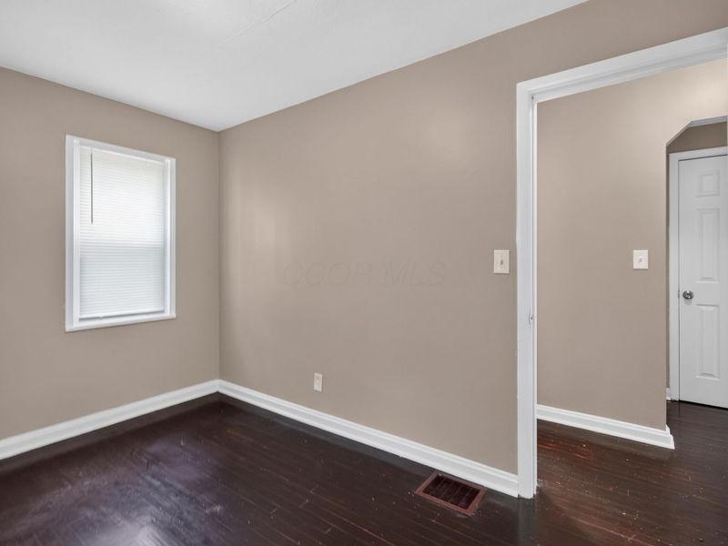 852 S Hampton Road , Columbus, OH 43227 Photo 17