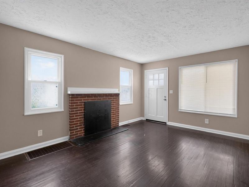 852 S Hampton Road , Columbus, OH 43227 Photo 8