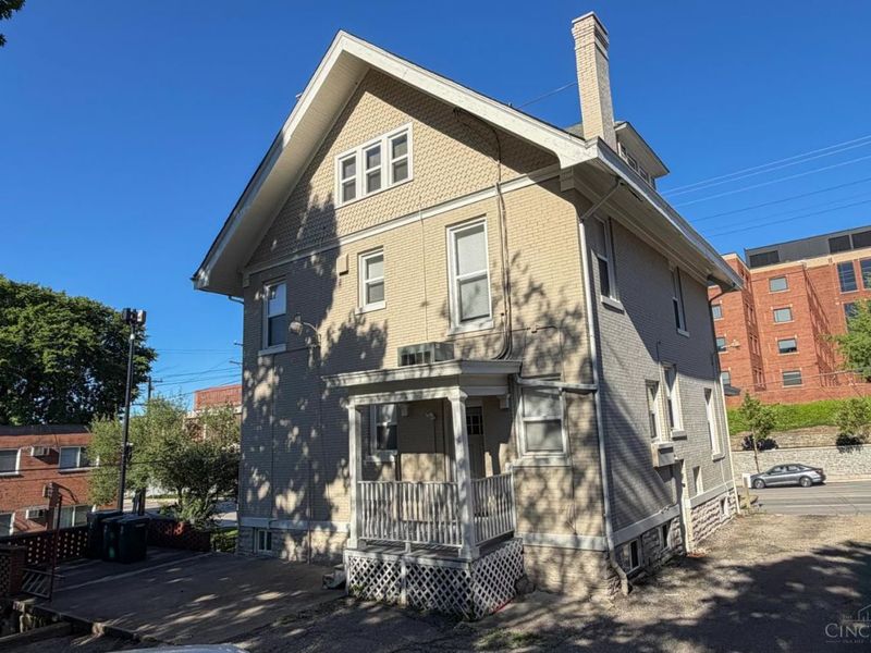 2100 Auburn Avenue, Cincinnati, OH 45219 Photo 4