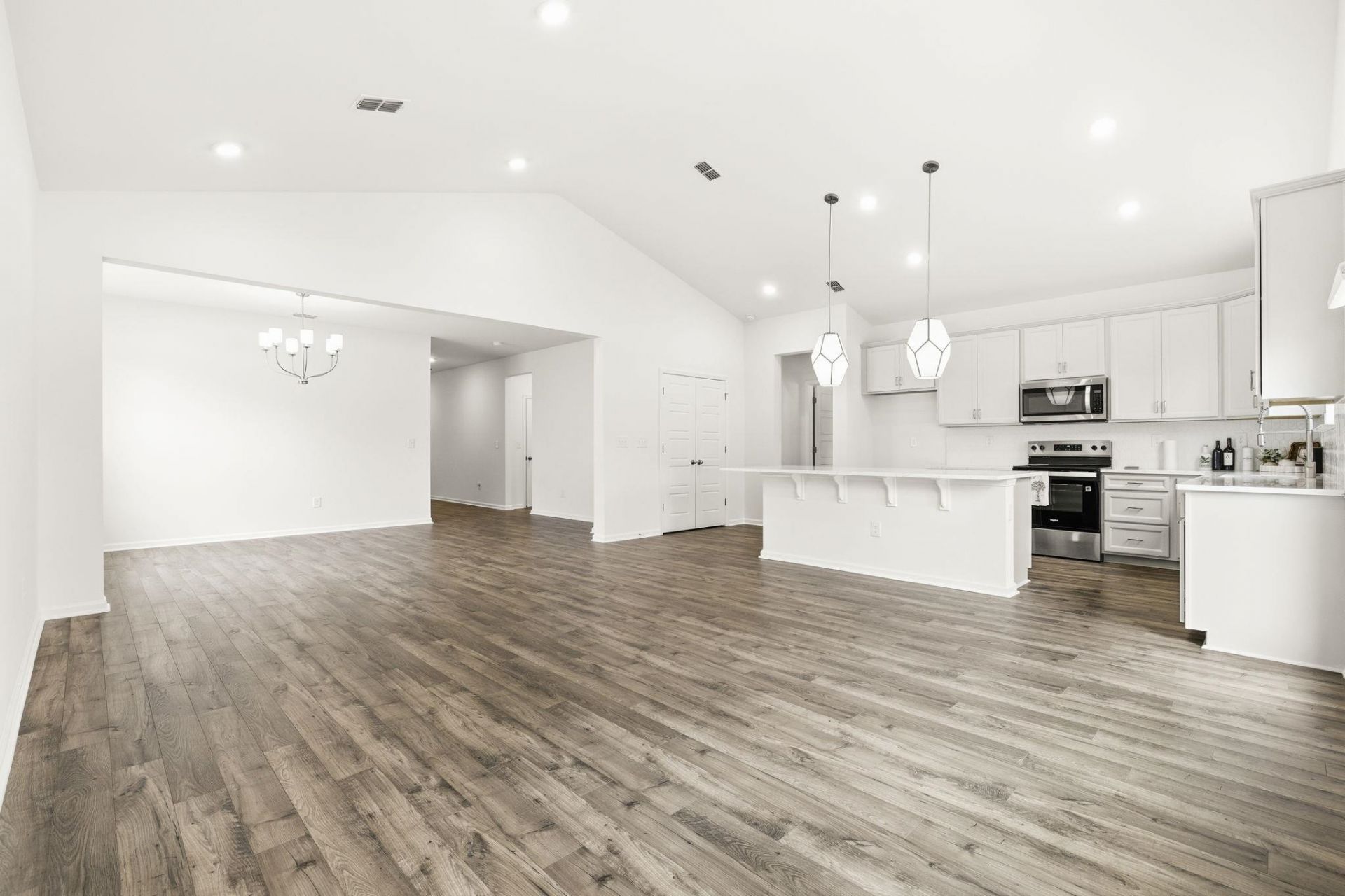 8663 Farrier Dr.  Photo 4