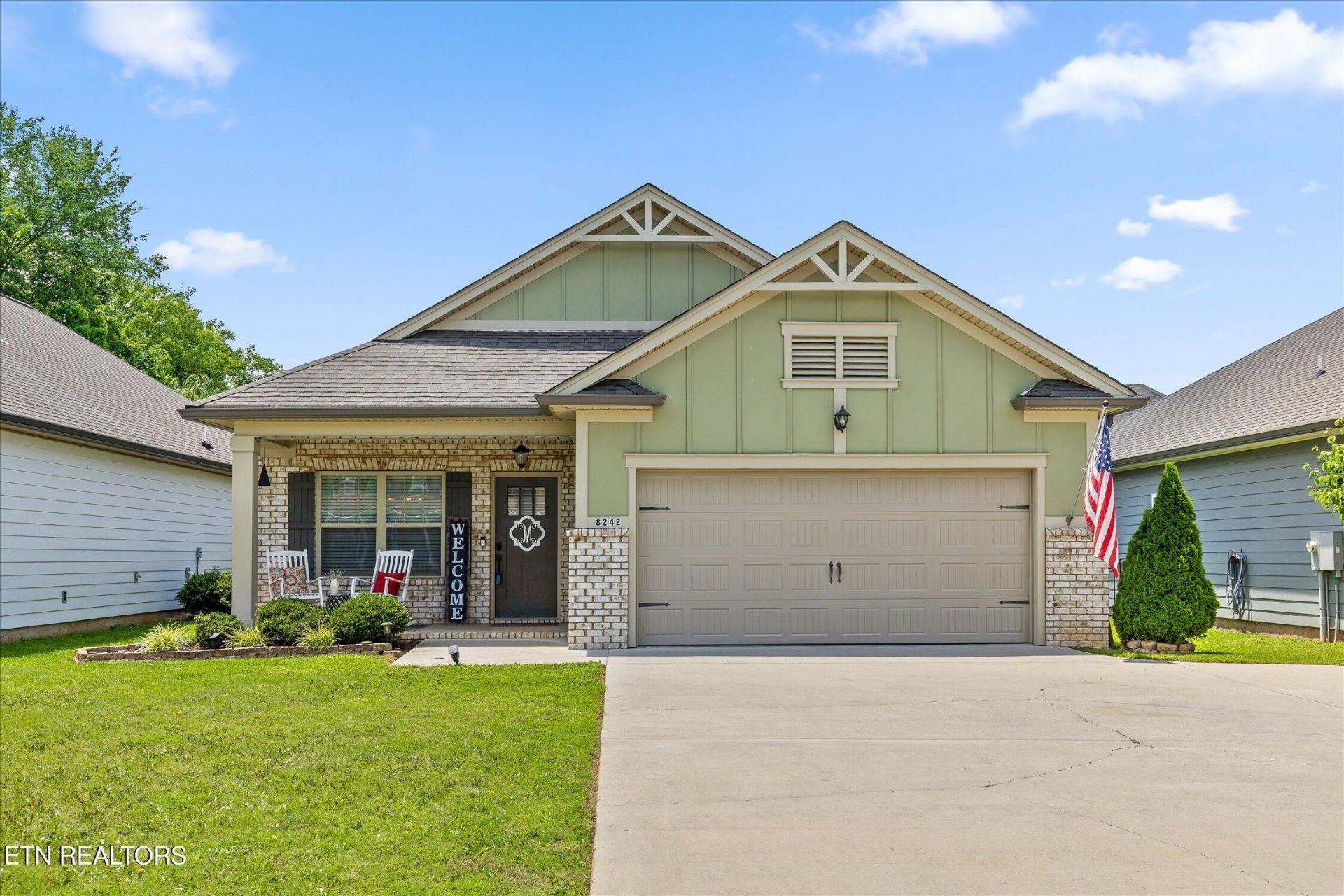 8242 Roy Lane, Ooltewah, TN 37363 Main Photo