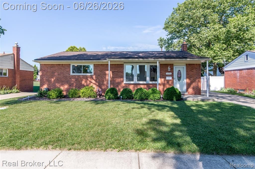 15009 Houghton Street, Livonia, MI 48154 Main Photo