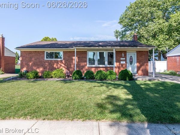 15009 Houghton Street, Livonia, MI 48154