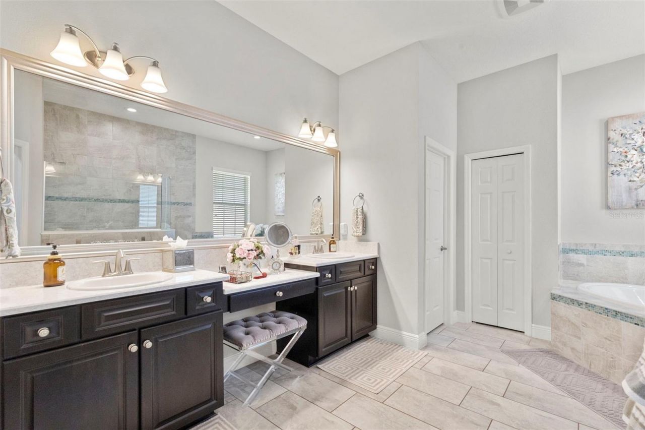 13340 Fawn Lily Drive, Riverview, FL 33579 Photo