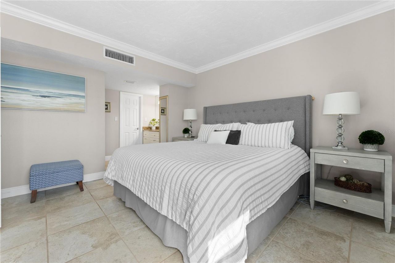 1700 Benjamin Franklin Drive, Unit 10F, Sarasota, FL 34236 Photo